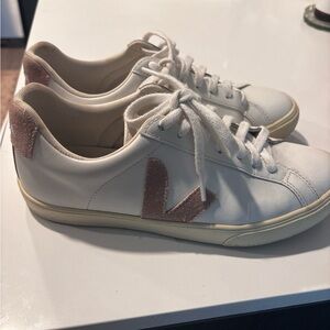 Women’s veja shoes